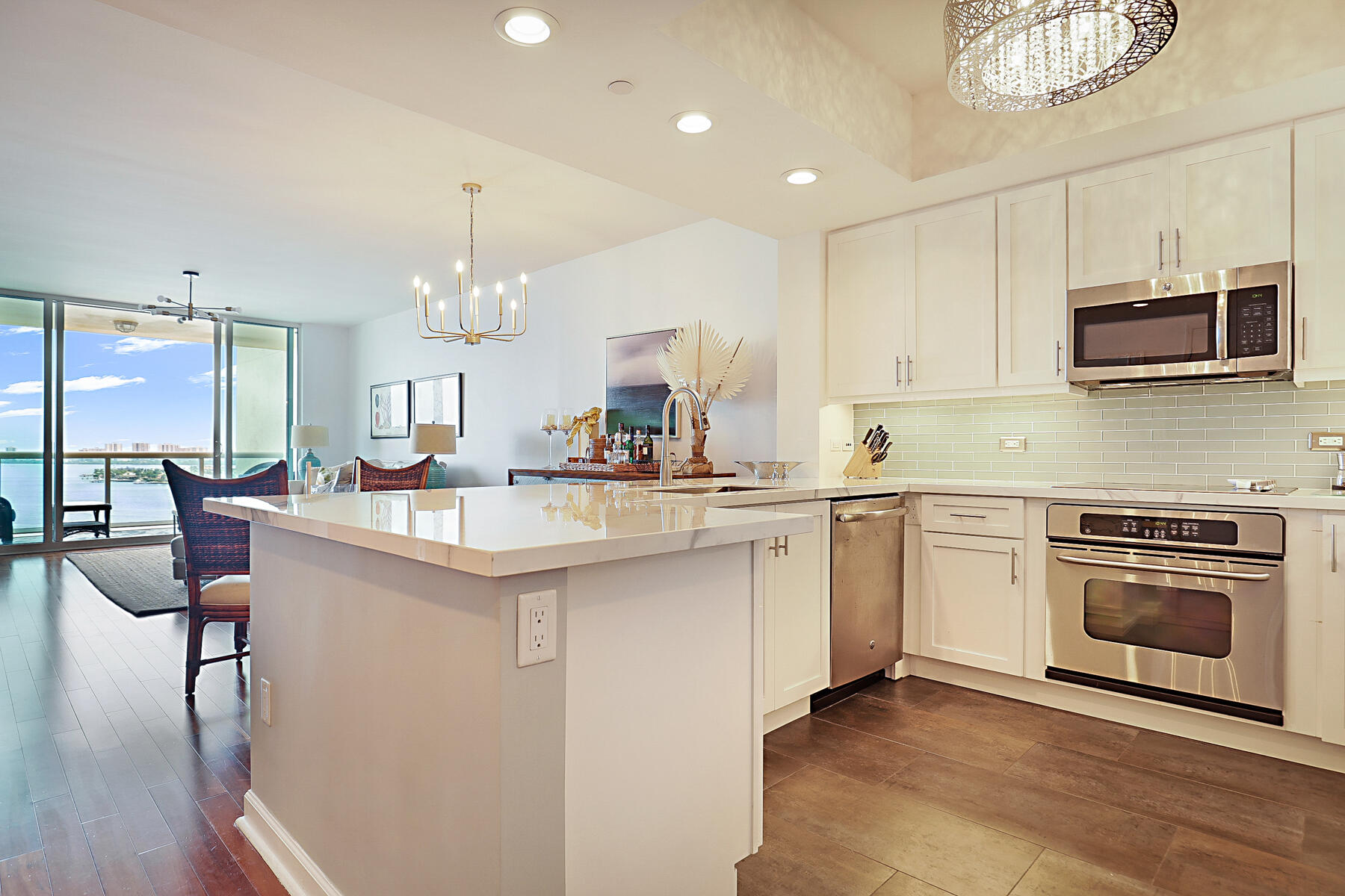 2650 Lake Shore Drive 1503