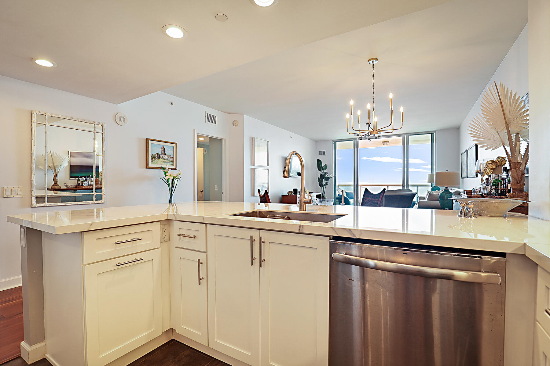2650 Lake Shore Drive 1503