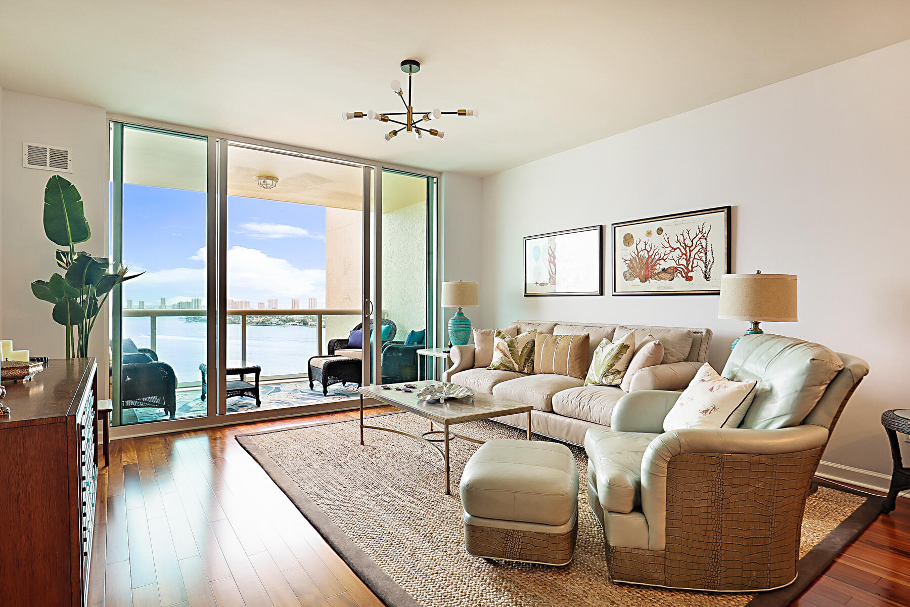 2650 Lake Shore Drive 1503