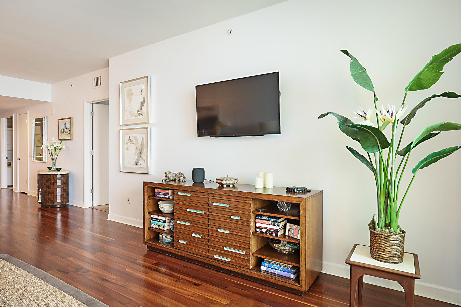 2650 Lake Shore Drive 1503