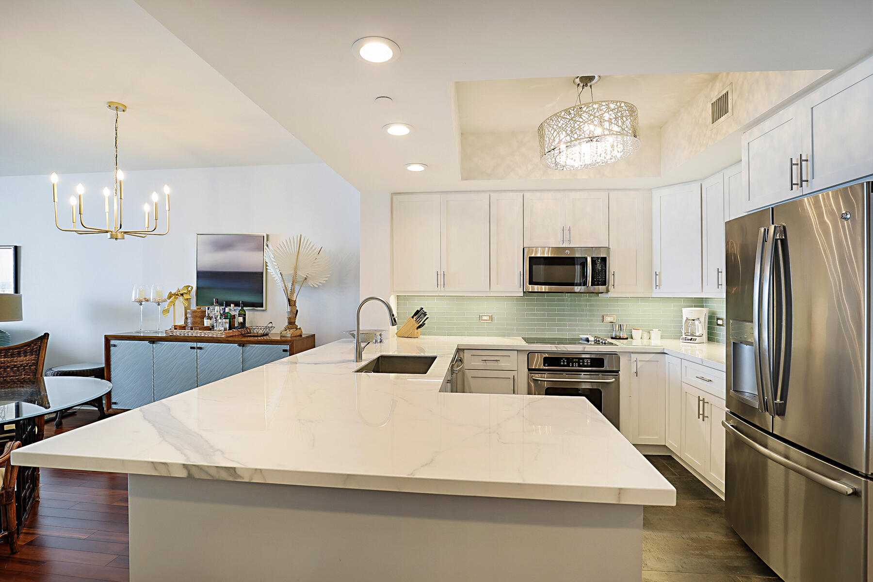 2650 Lake Shore Drive 1503