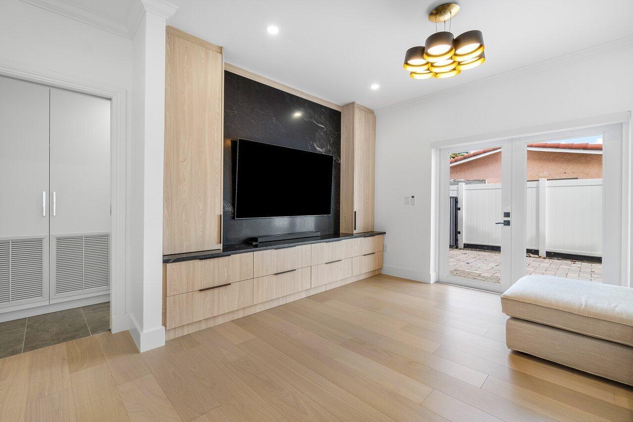1366 SW 4th Court