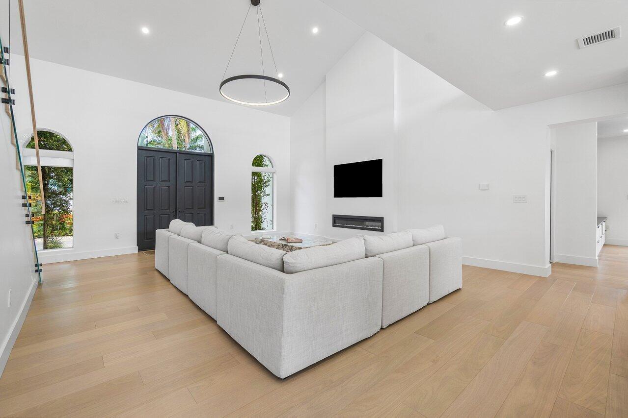 1366 SW 4th Court
