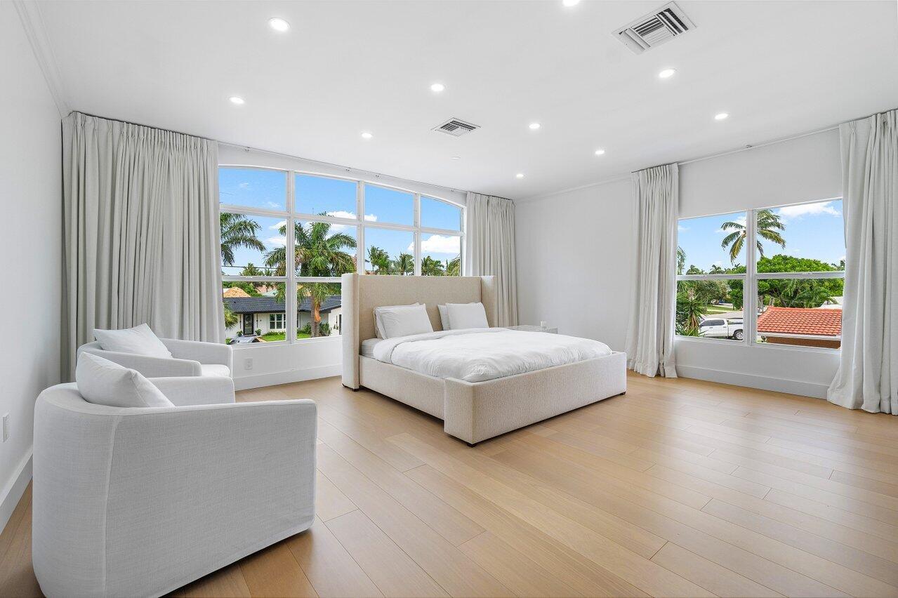 1366 SW 4th Court