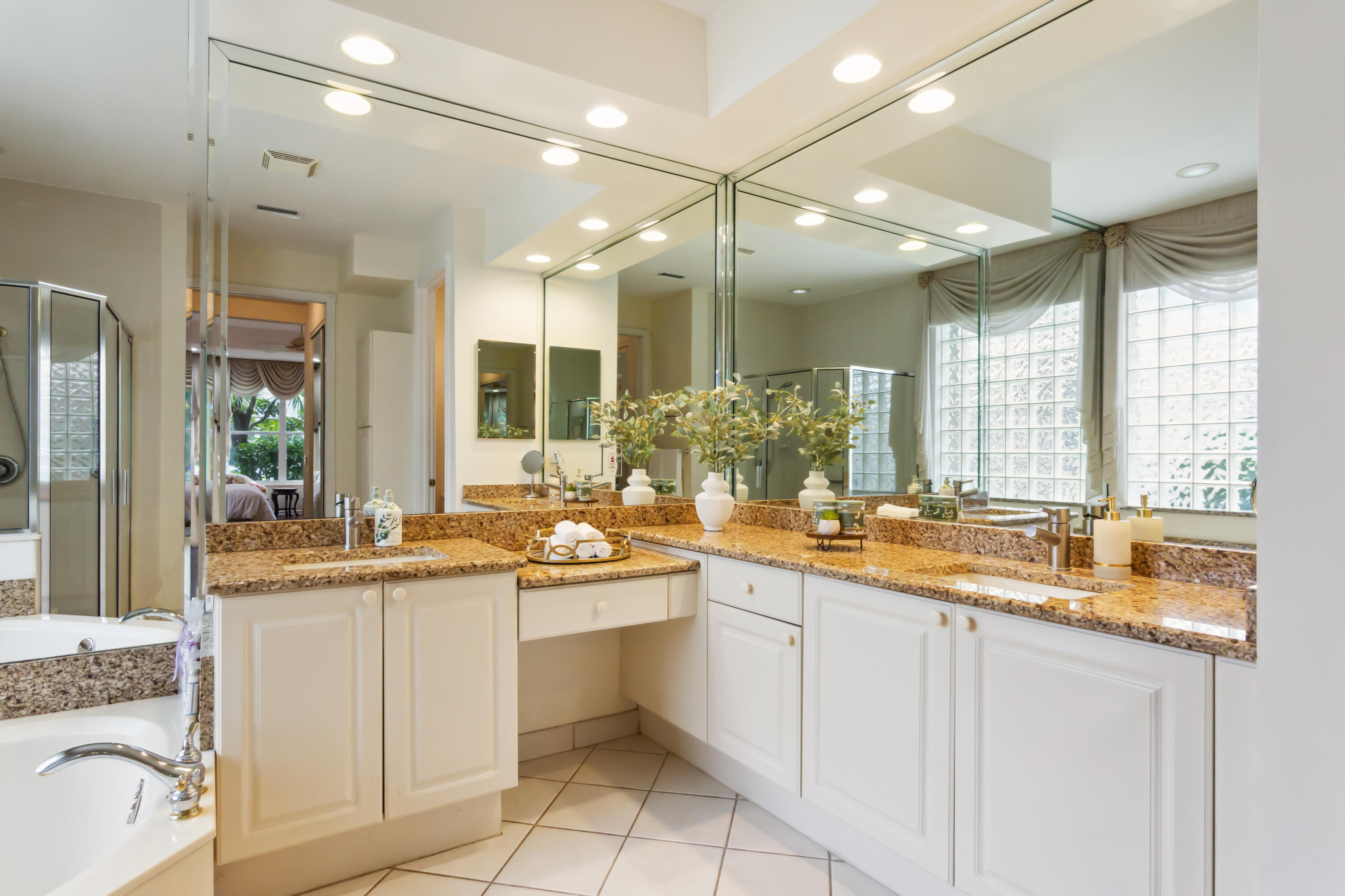 11717 Cardenas Boulevard