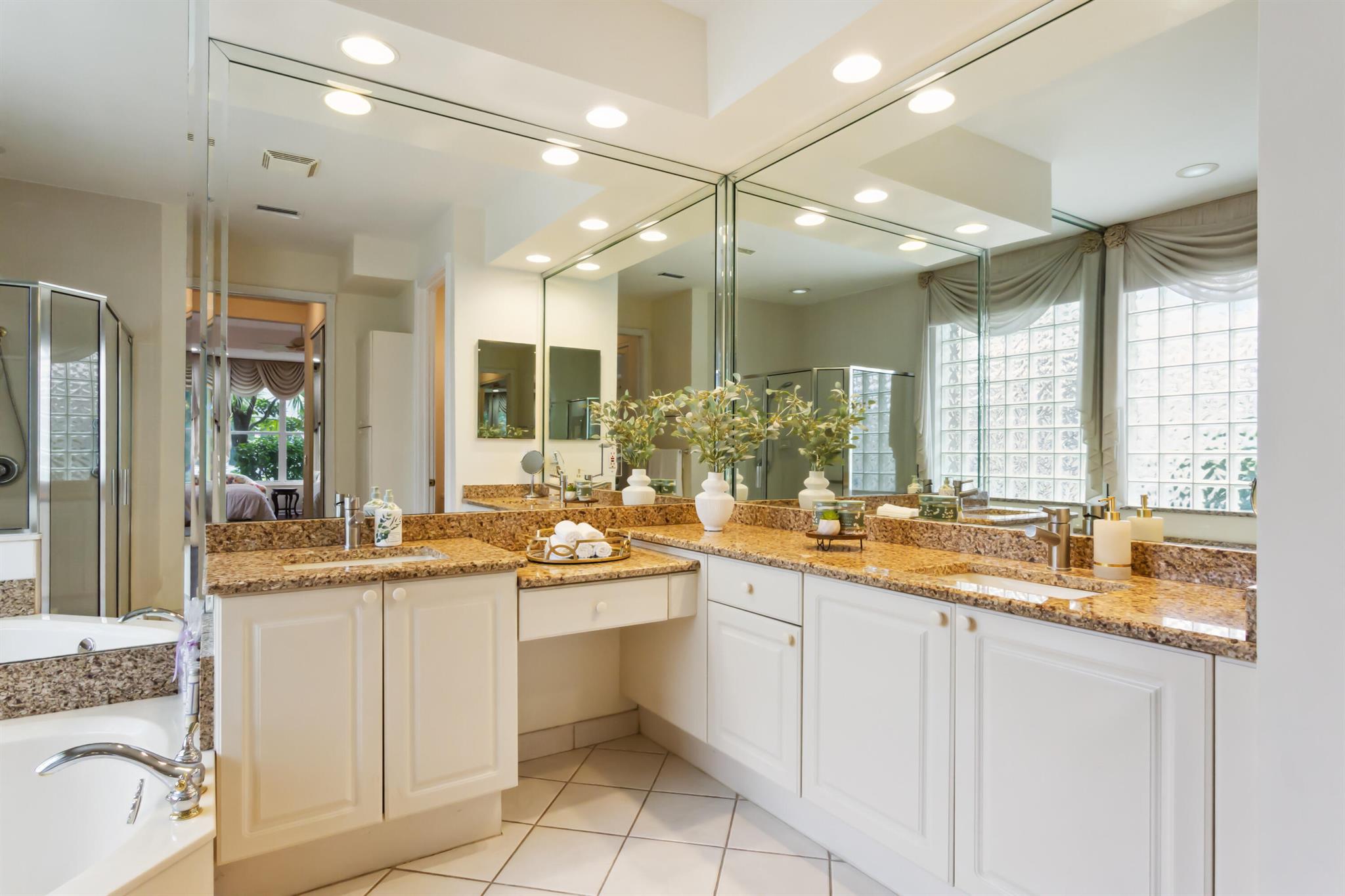 11717 Cardenas Boulevard