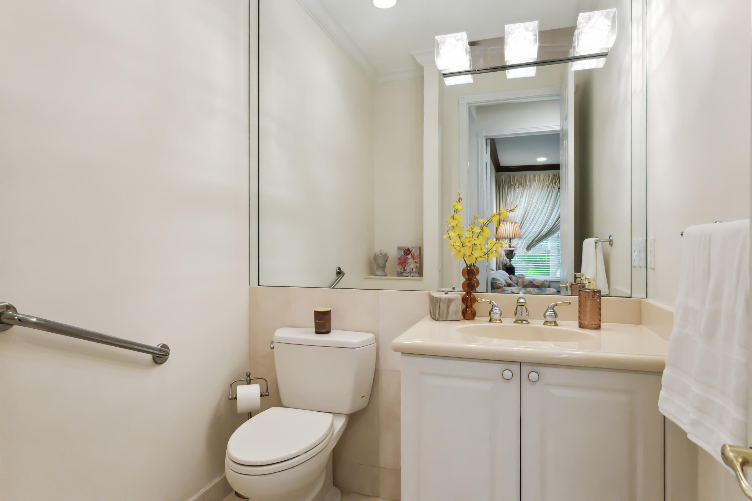 11717 Cardenas Boulevard