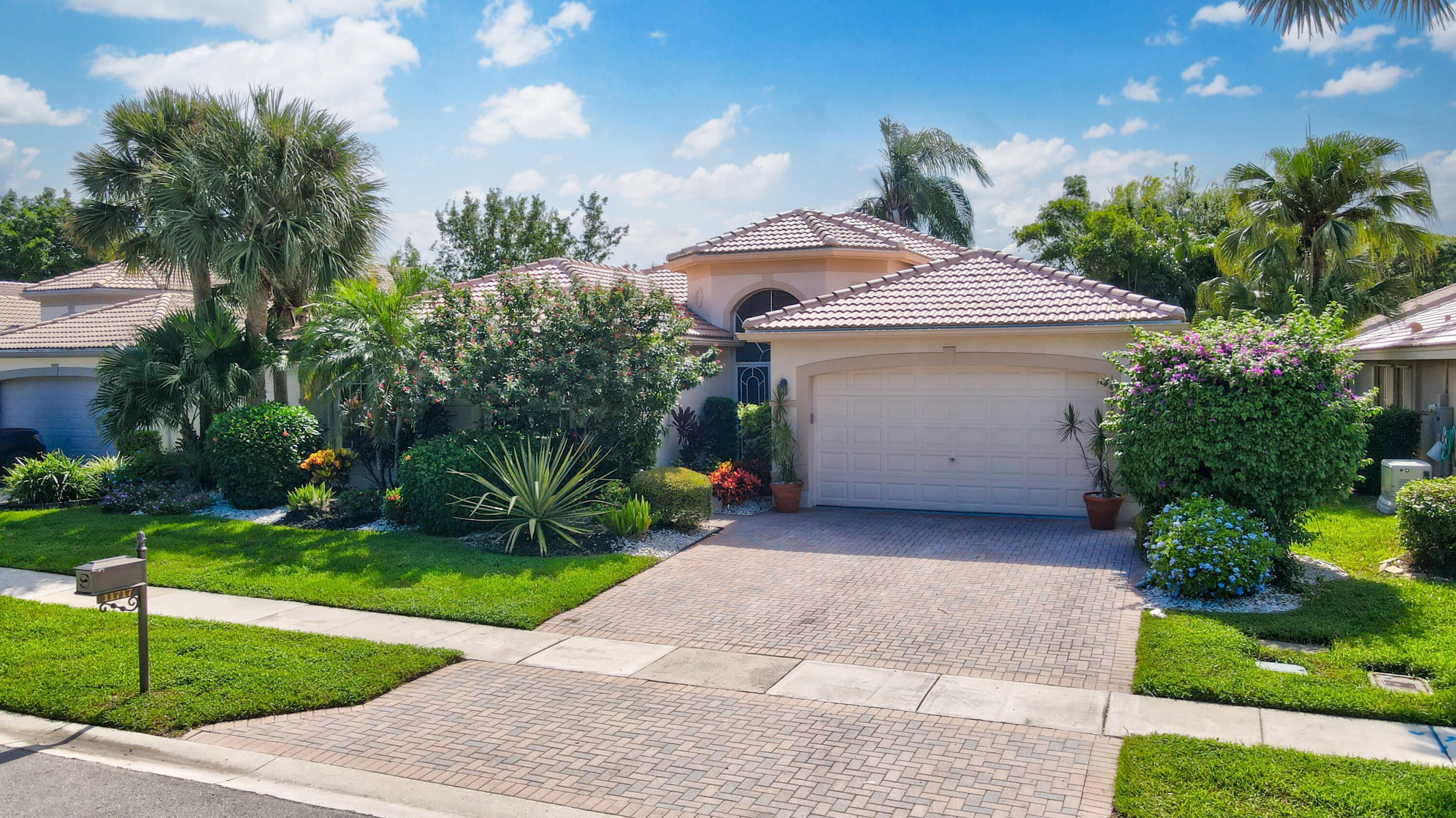 11717 Cardenas Boulevard