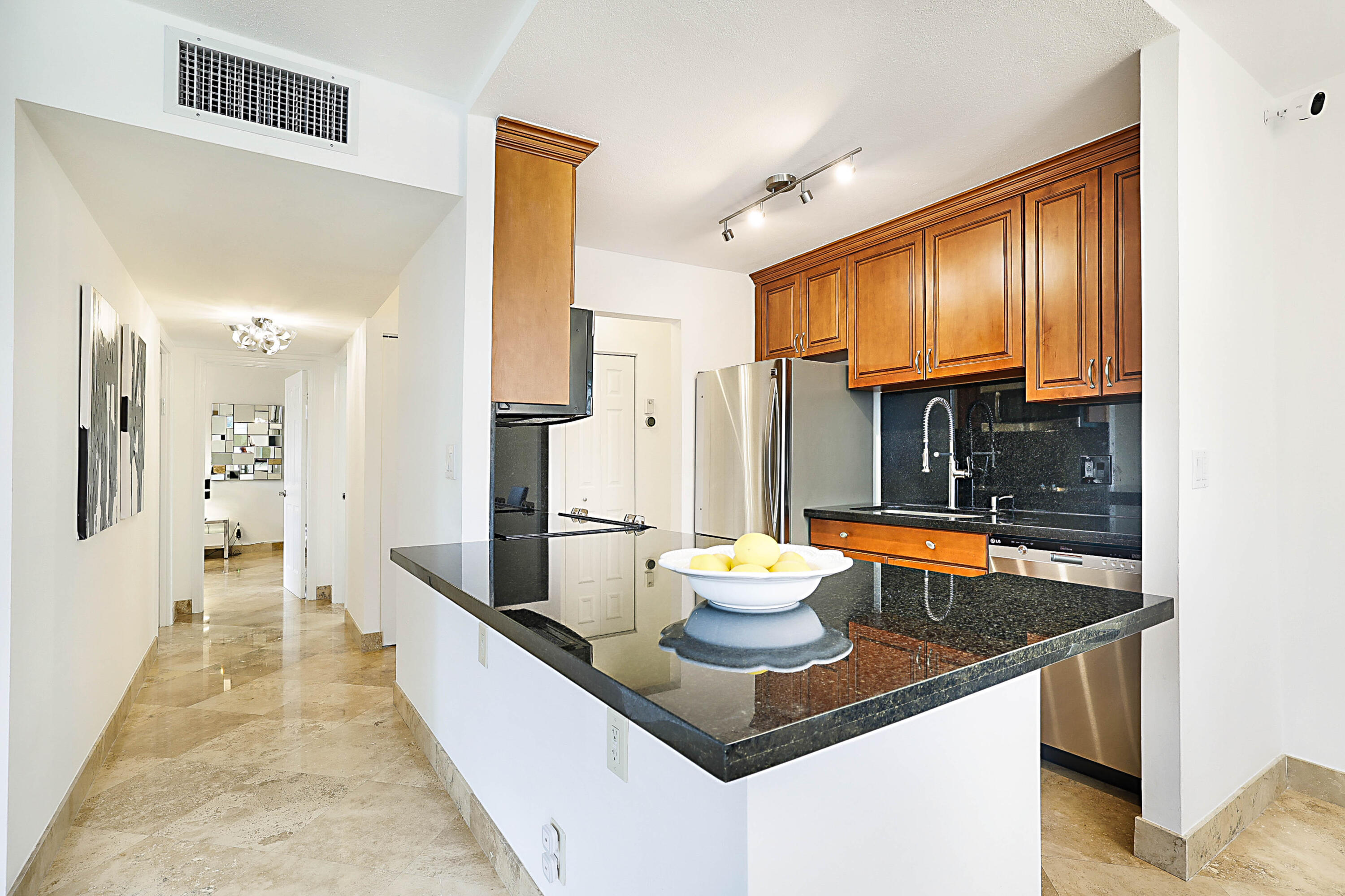2121 N Ocean Boulevard 209e