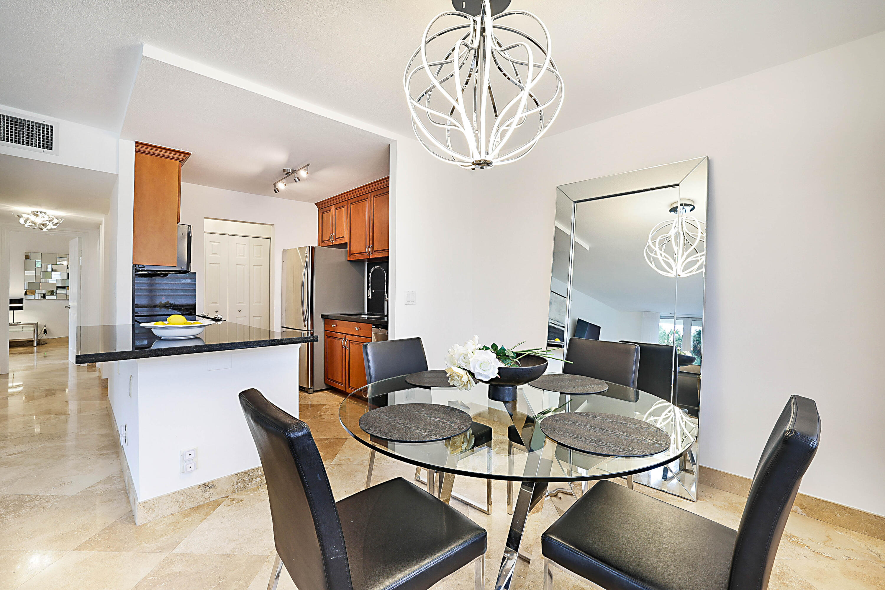 2121 N Ocean Boulevard 209e