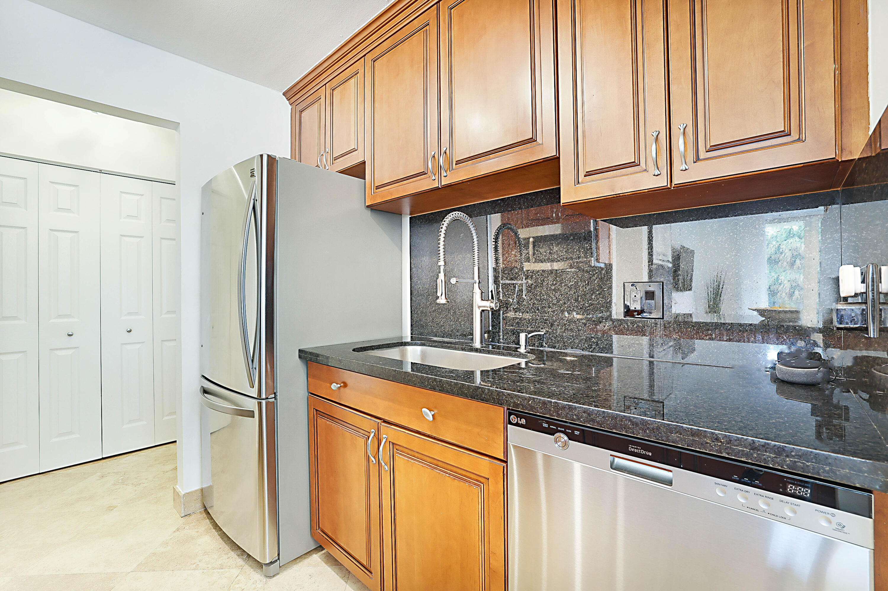 2121 N Ocean Boulevard 209e