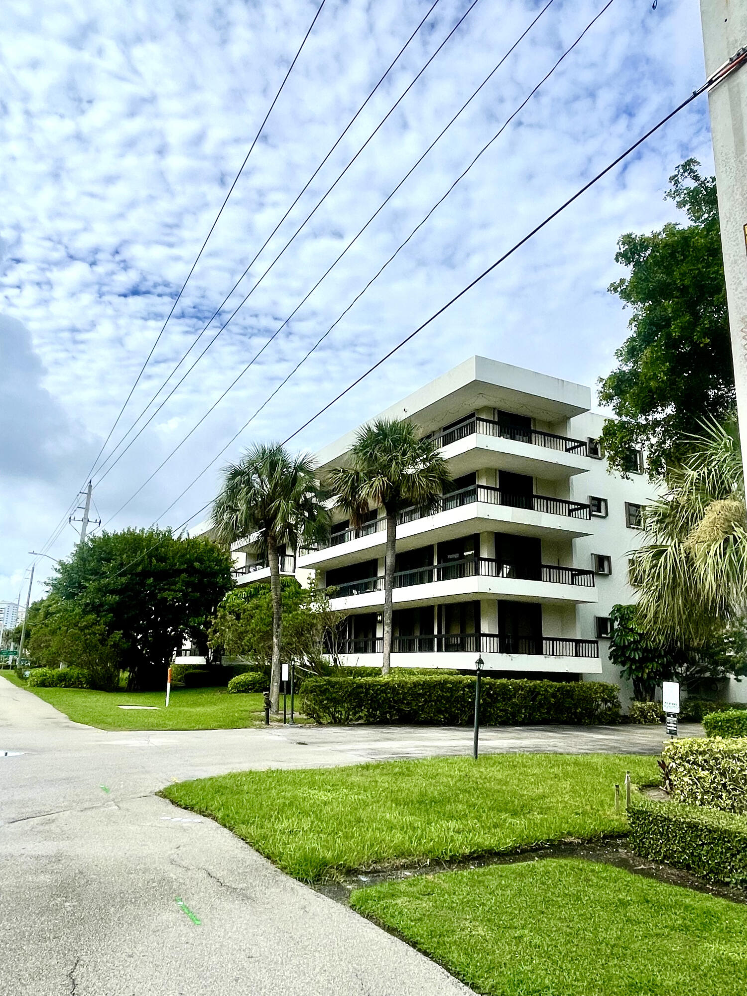 277 N Ocean Boulevard 4030