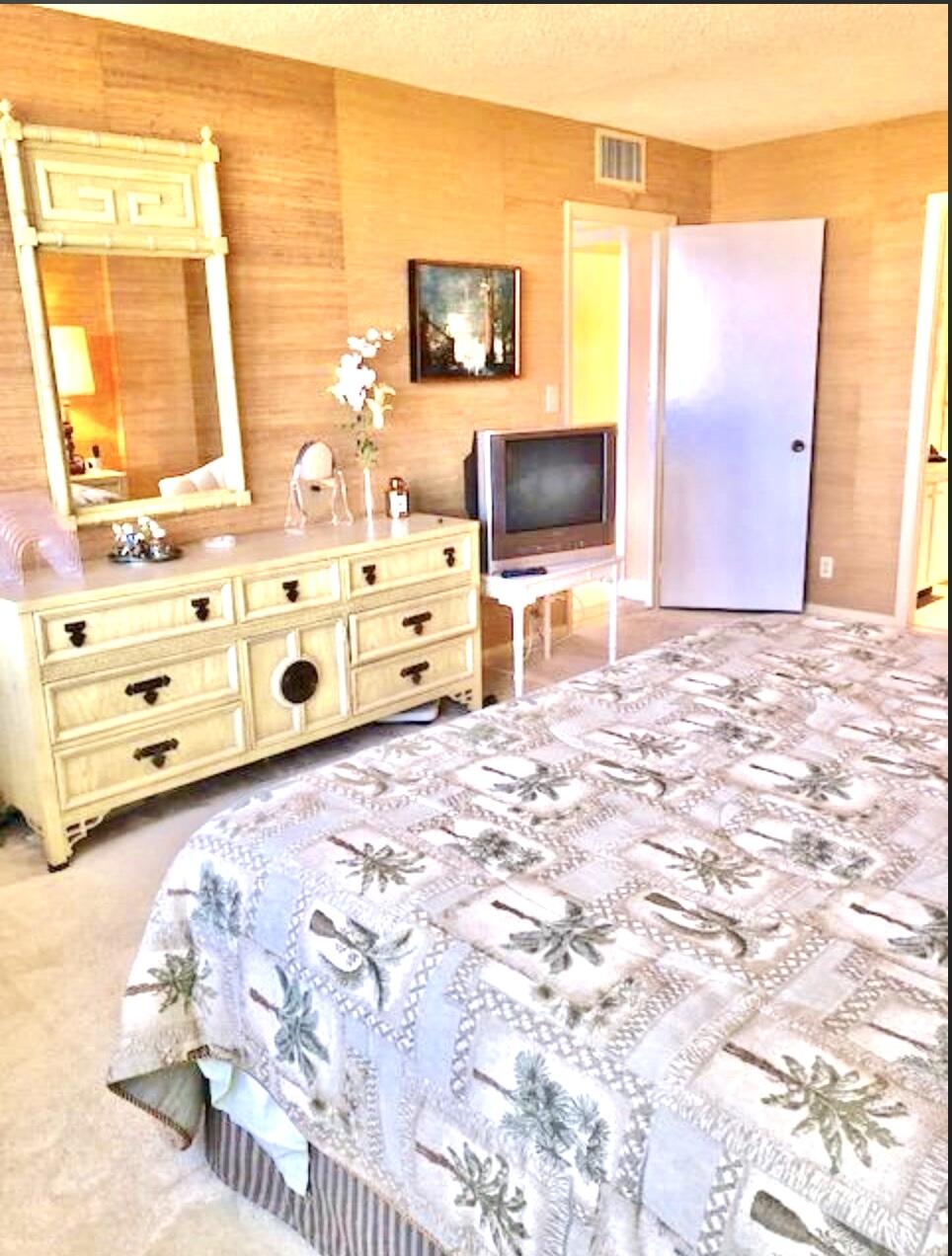 2121 N Ocean Boulevard 1208e