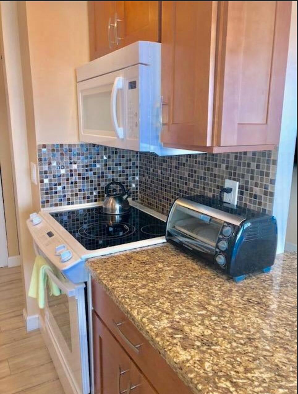 2121 N Ocean Boulevard 1208e