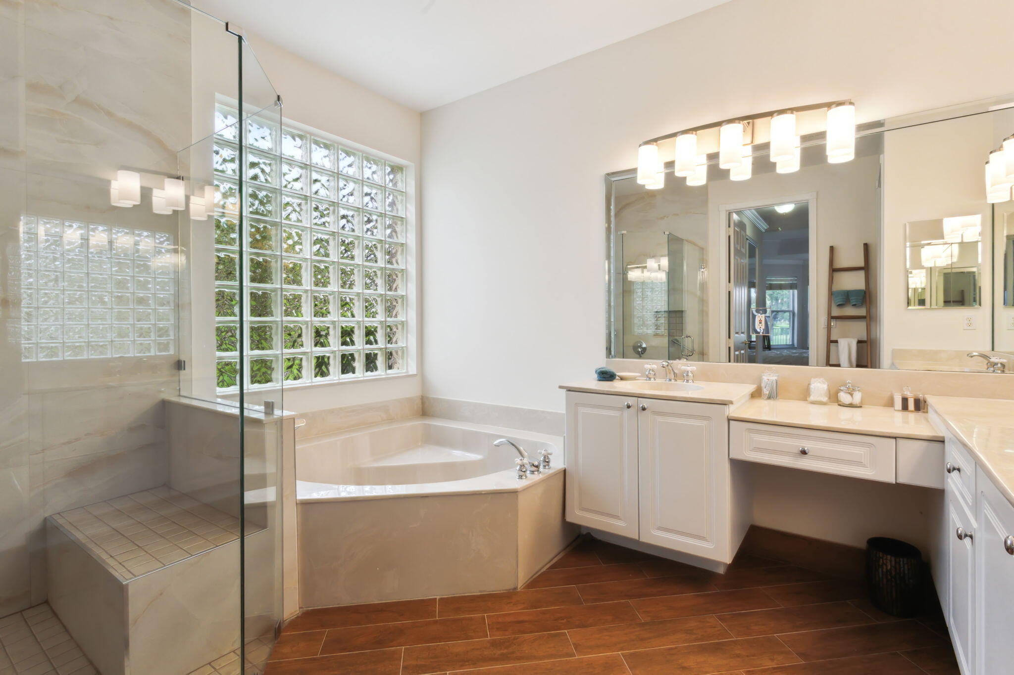 11033 Malaysia Circle