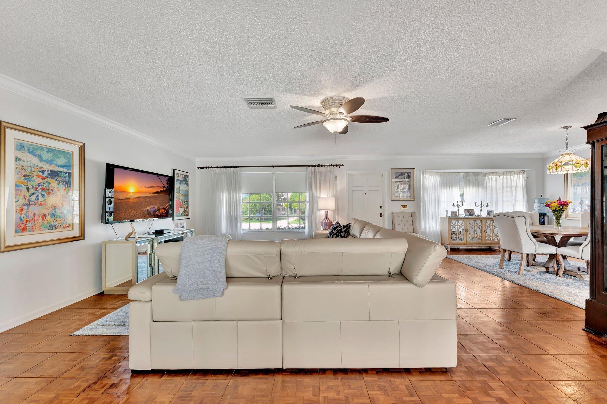 790 Coquina Way