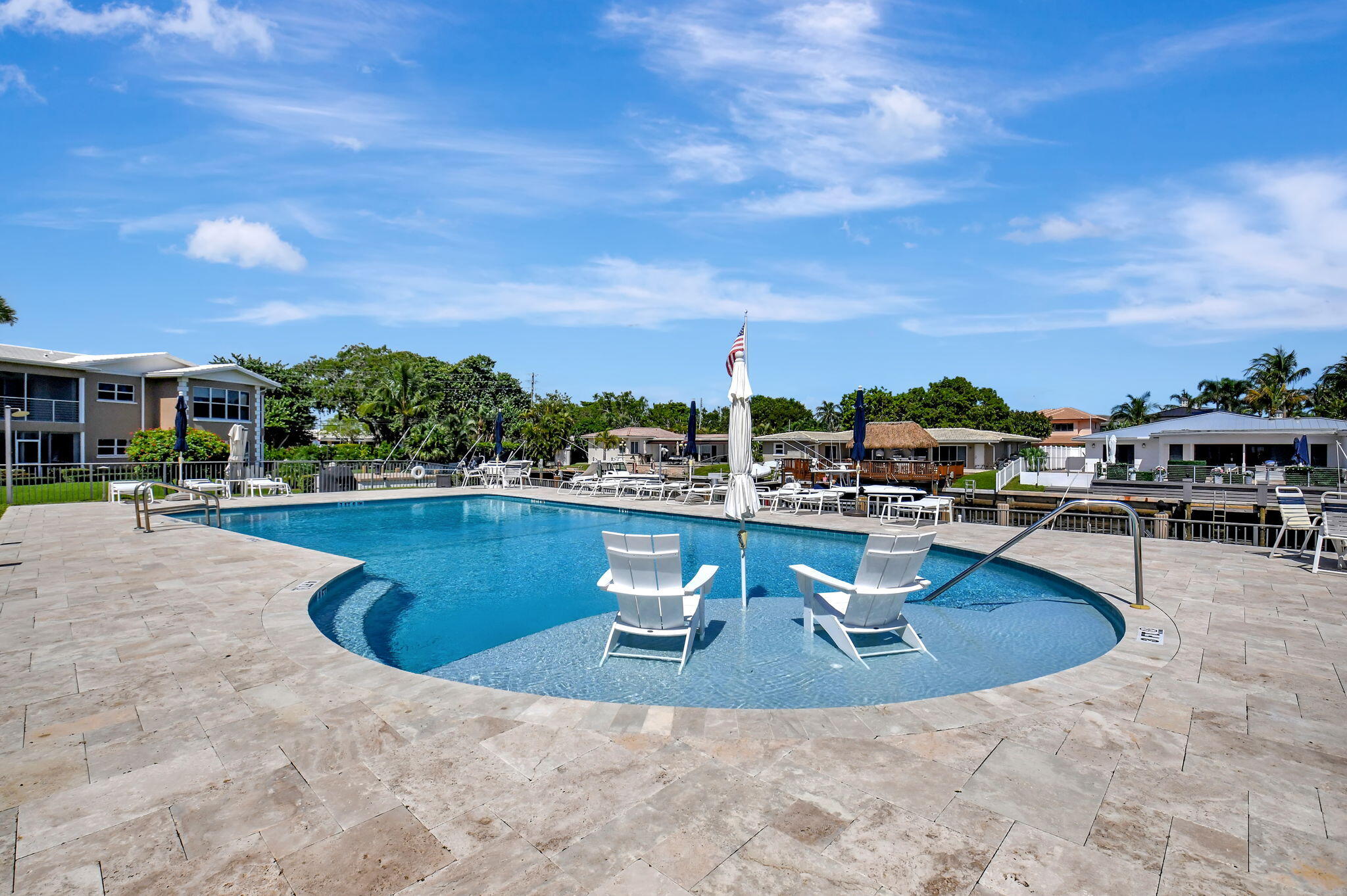 701 NE Harbour Terrace 205