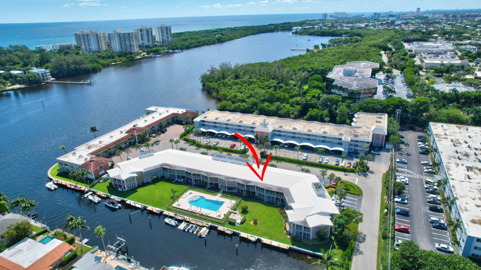 701 NE Harbour Terrace 205