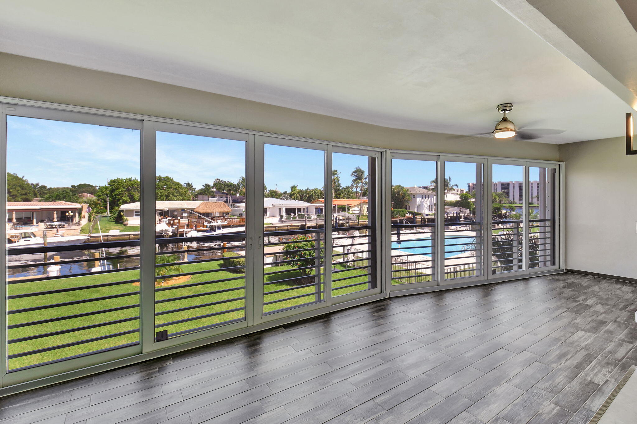 701 NE Harbour Terrace 205