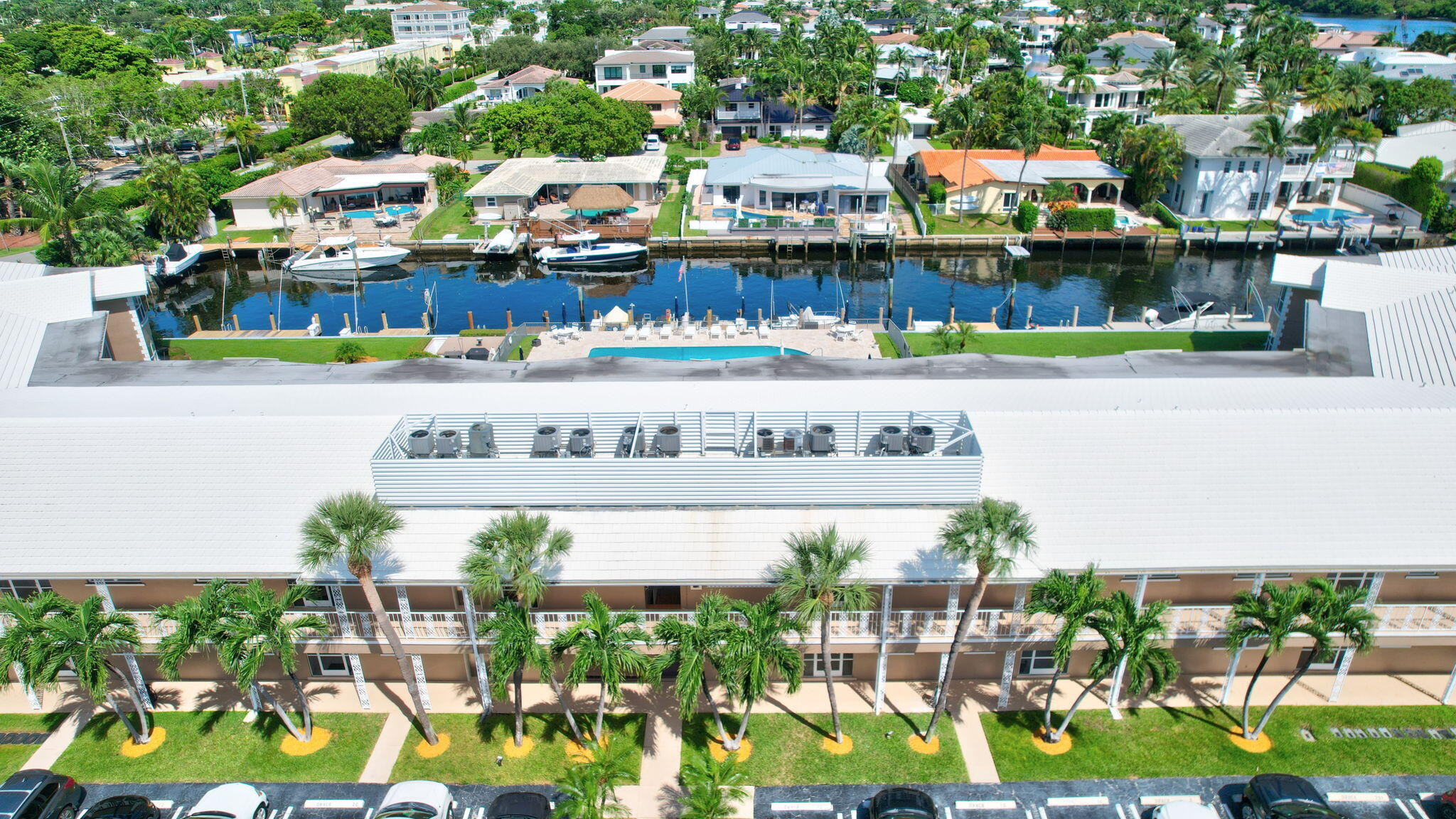 701 NE Harbour Terrace 205