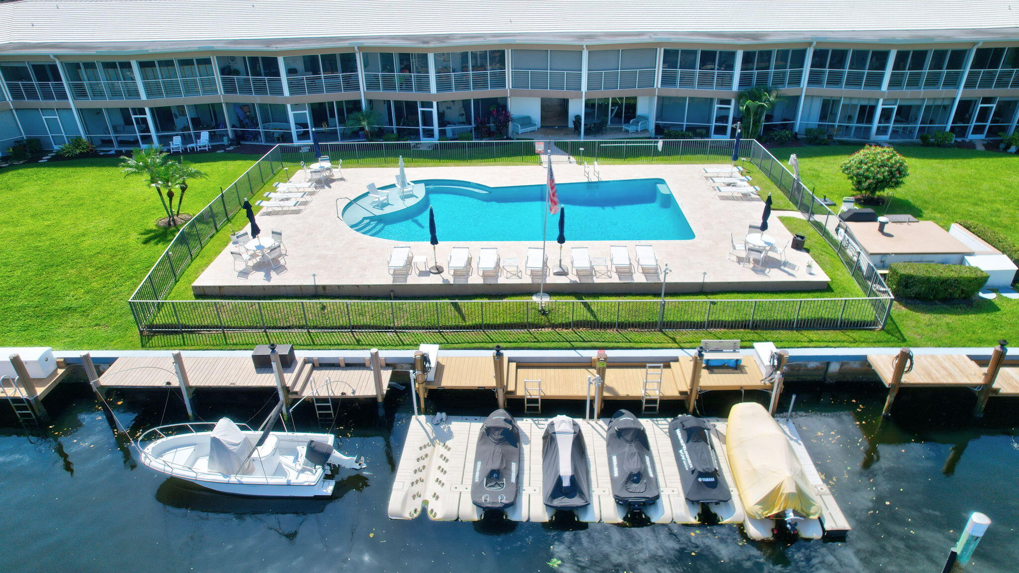 701 NE Harbour Terrace 205