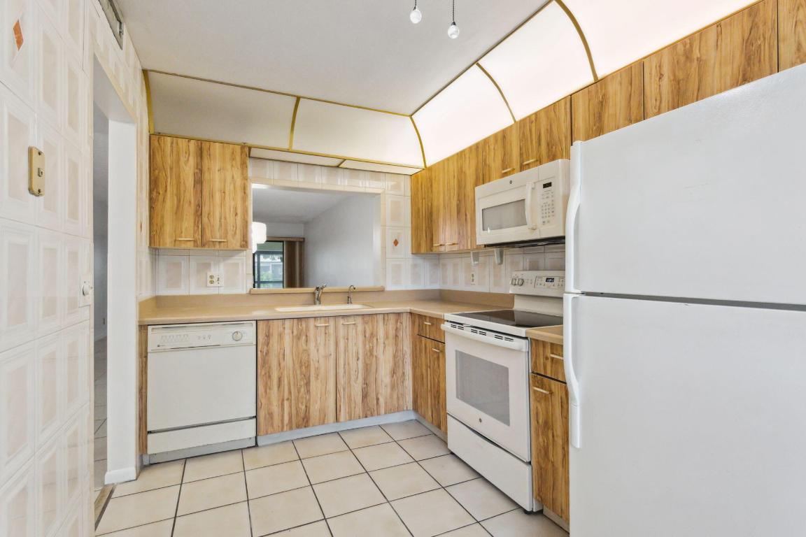 3377 Lucerne Park Drive