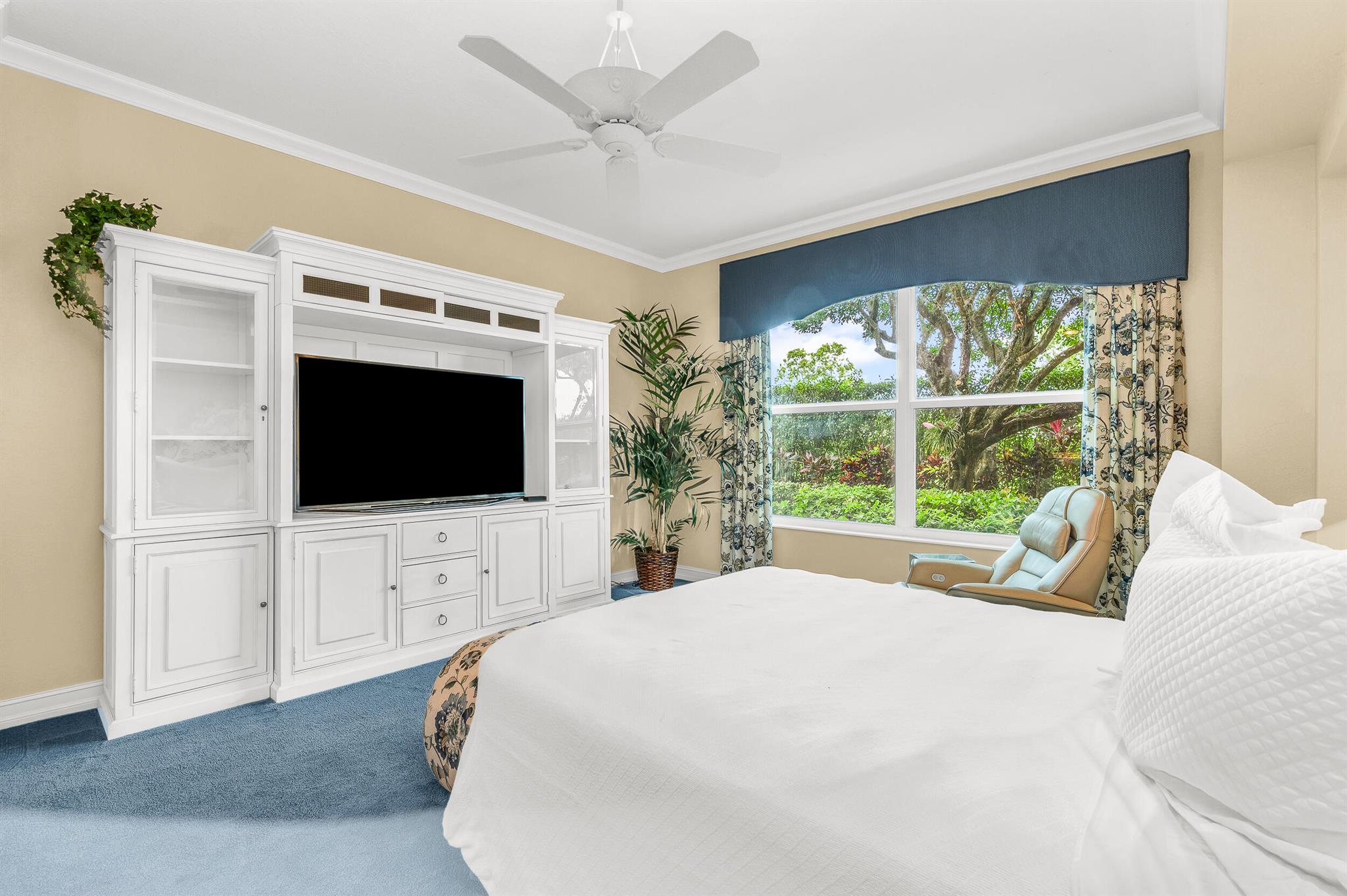 6189 Island Walk A