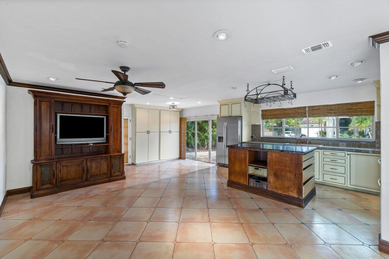 1246 SW 7th Street