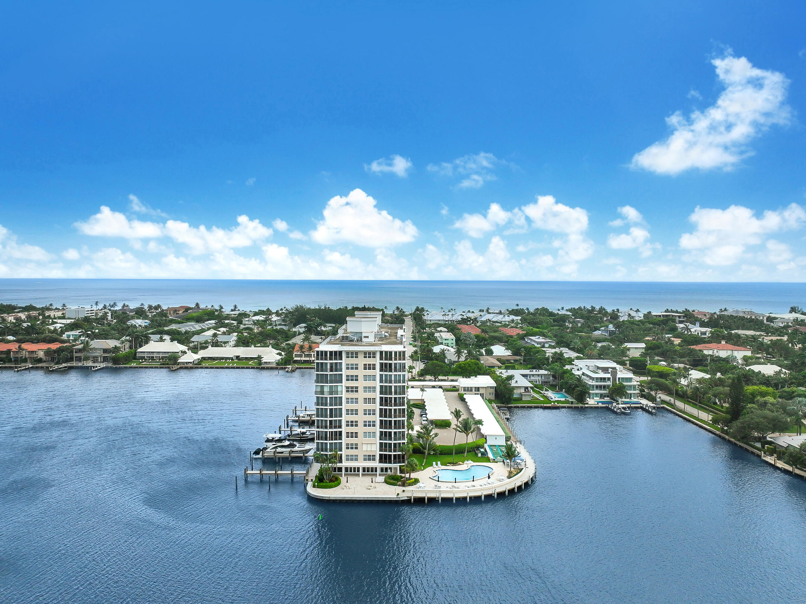 400 Seasage Drive 701