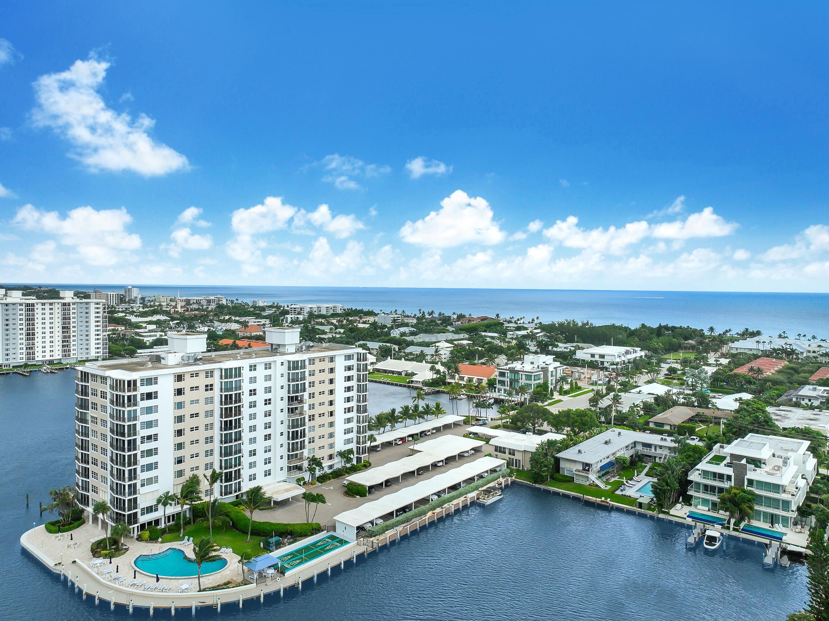 400 Seasage Drive 701