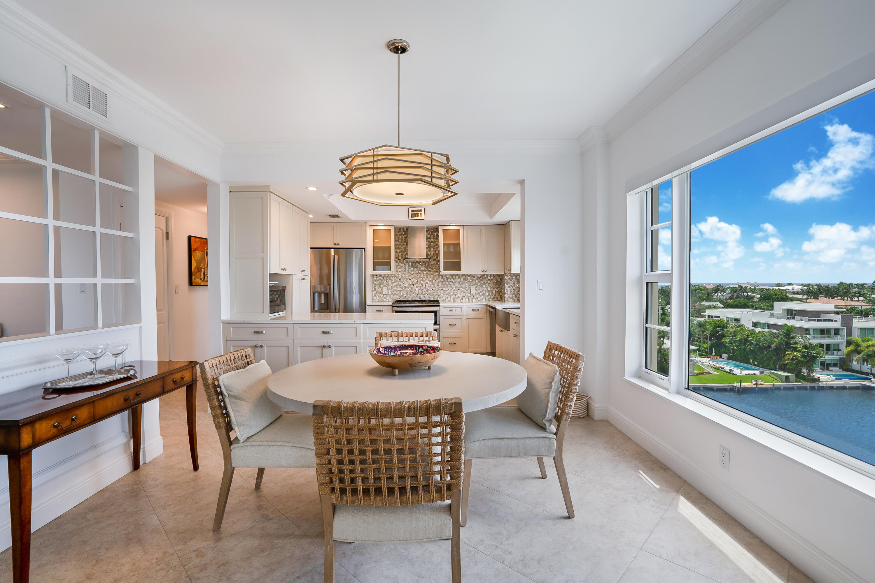 400 Seasage Drive 701