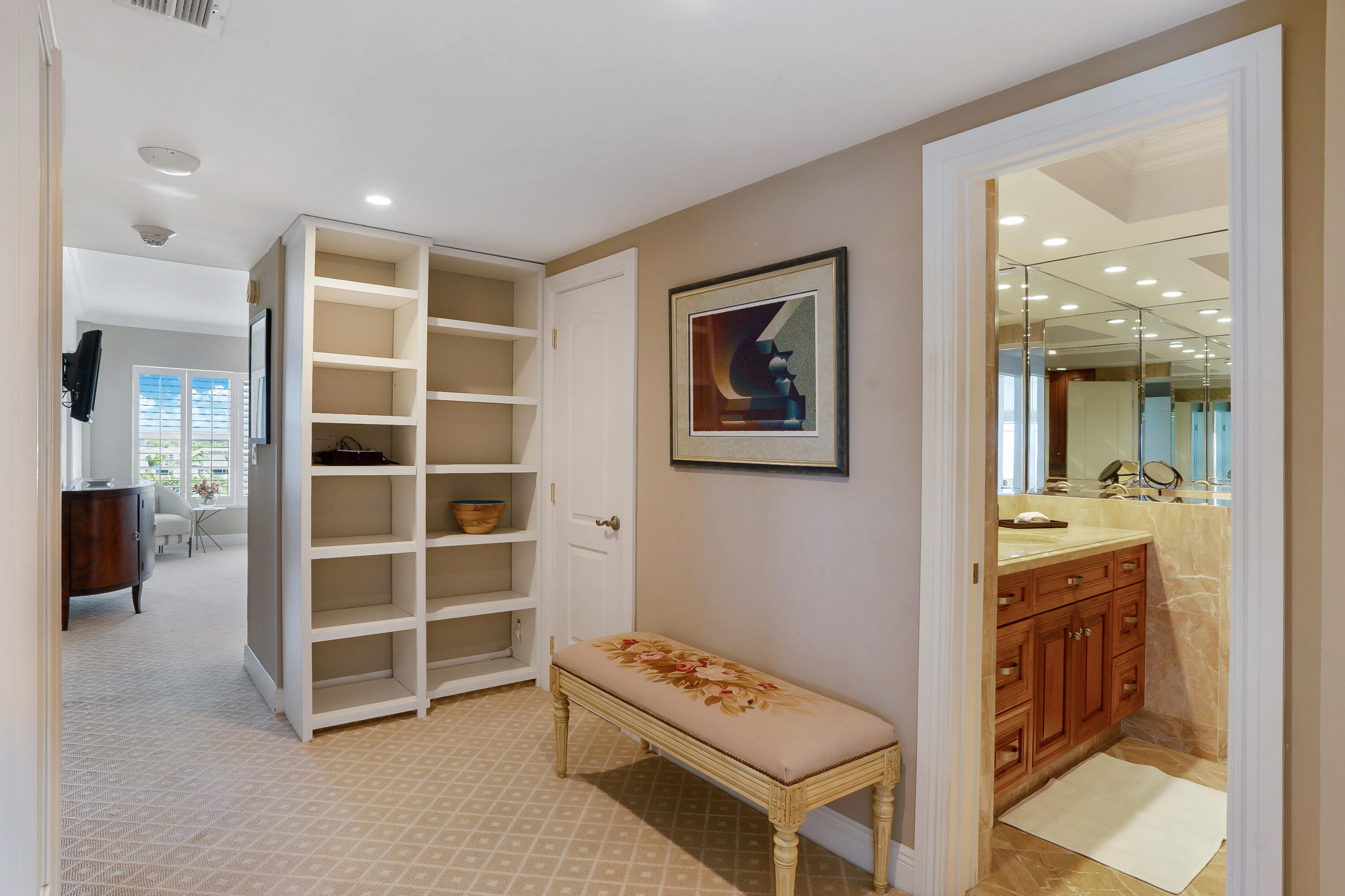 400 Seasage Drive 701