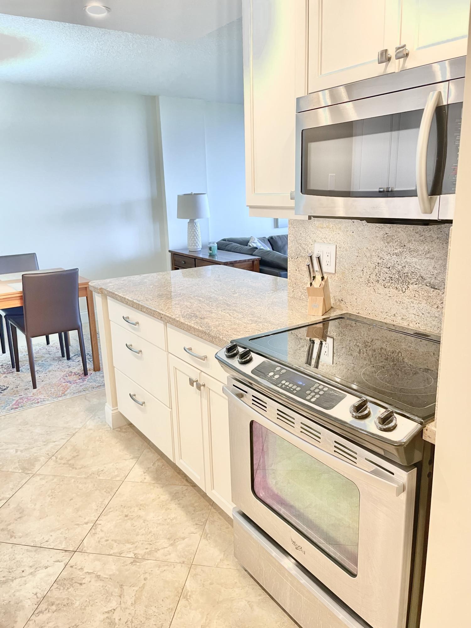 2121 N Ocean Boulevard 1206w