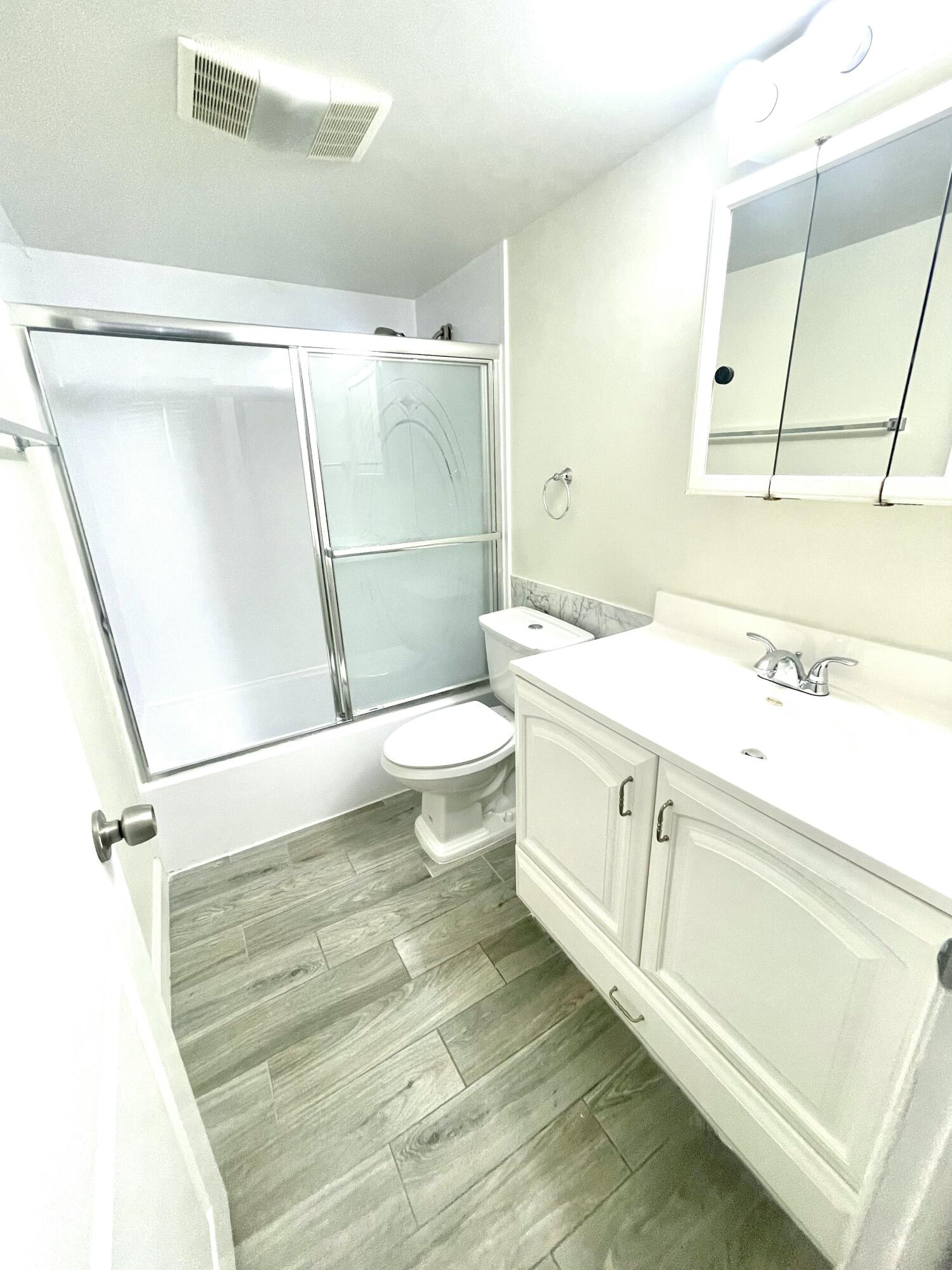 2121 N Ocean Boulevard 105e