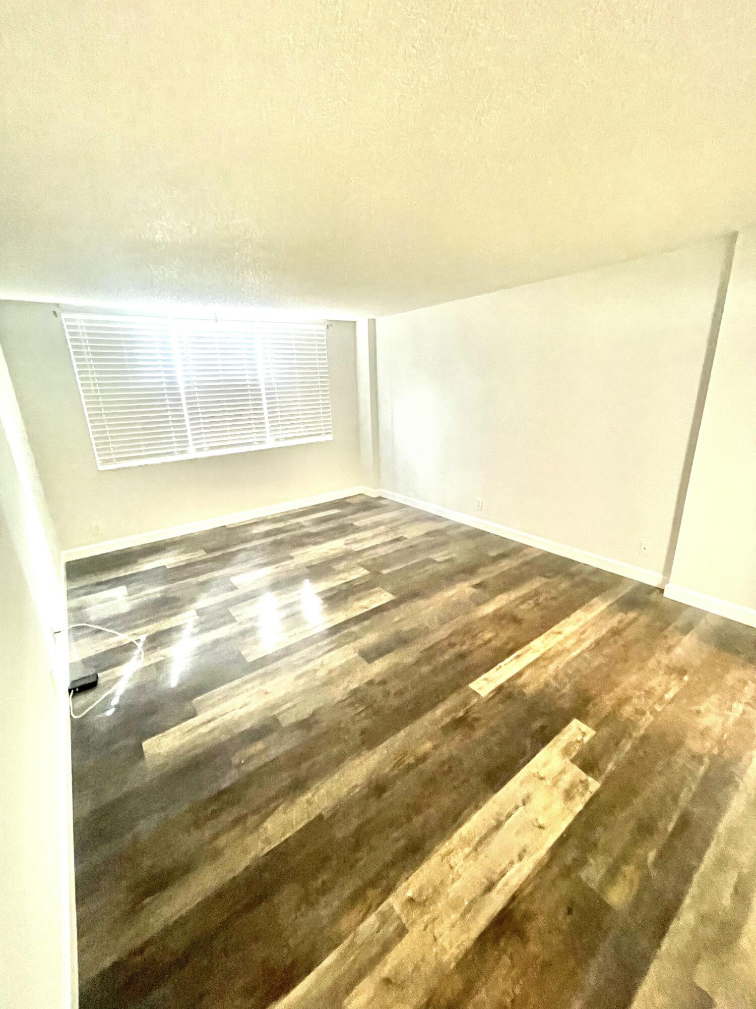 2121 N Ocean Boulevard 105e