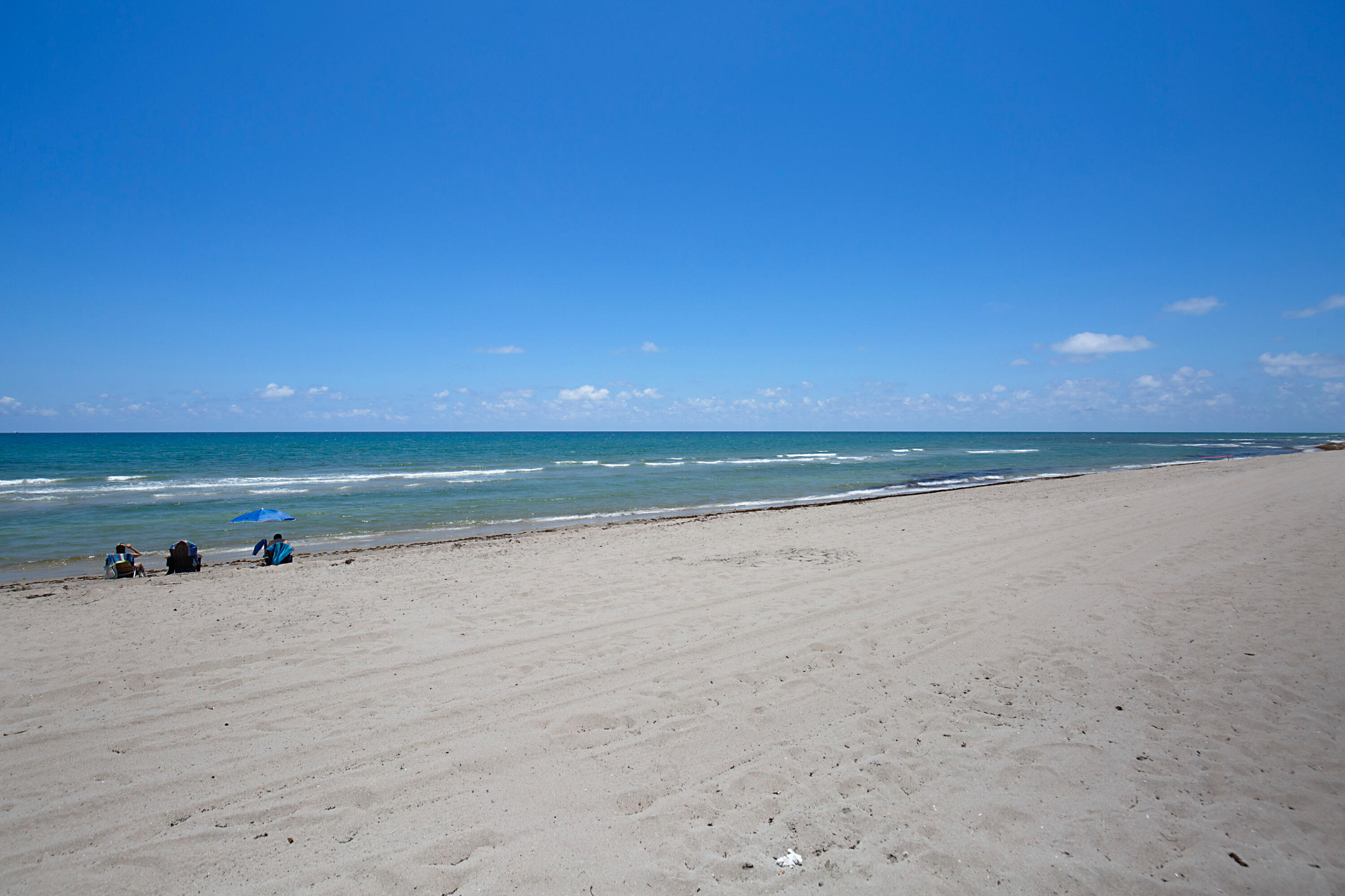 2121 N Ocean Boulevard 106w