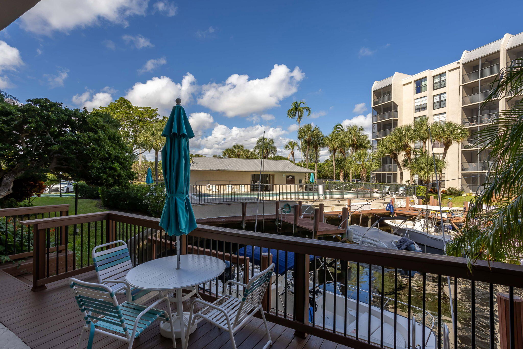 21 Royal Palm Way 606