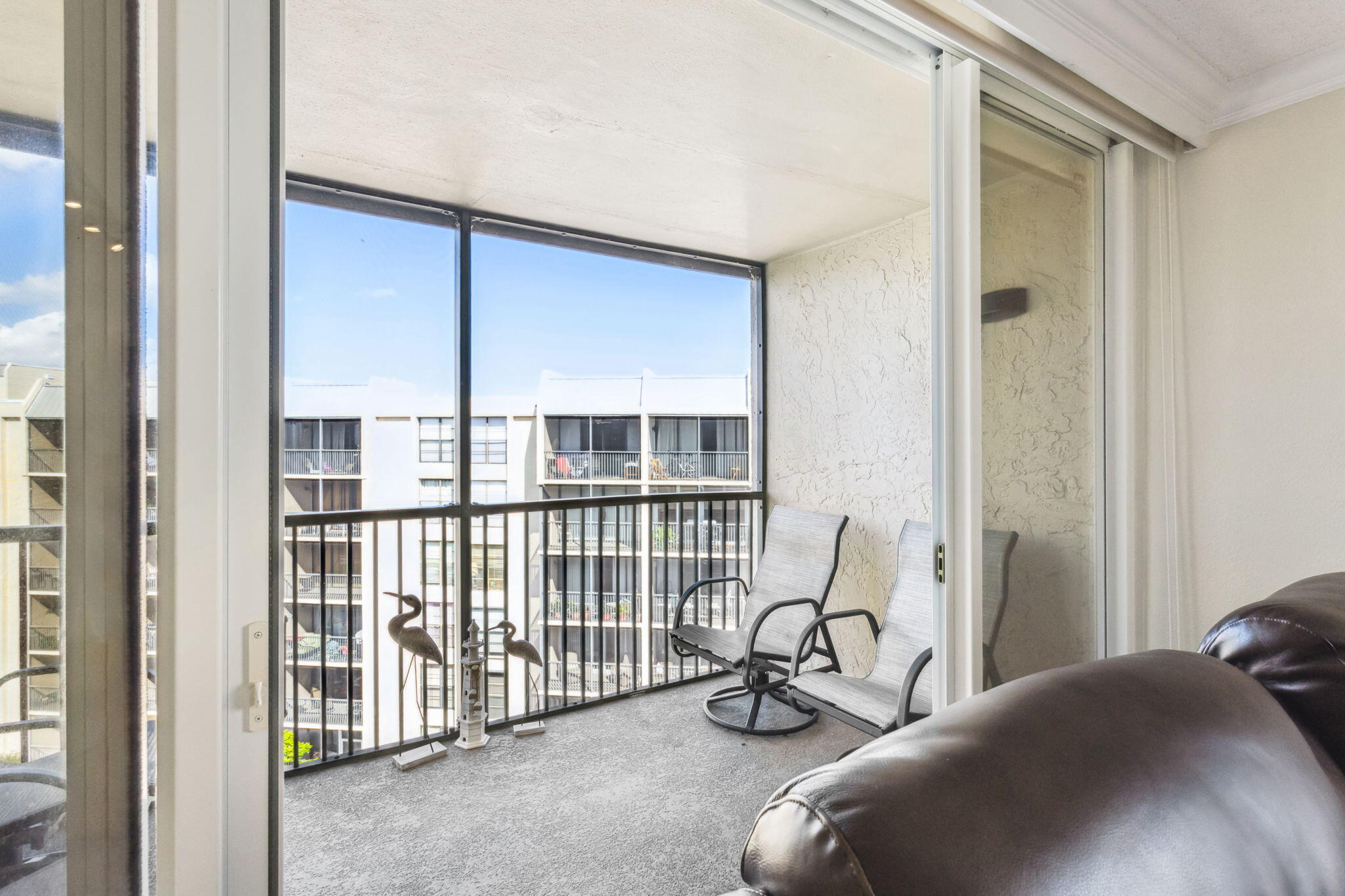 21 Royal Palm Way 606