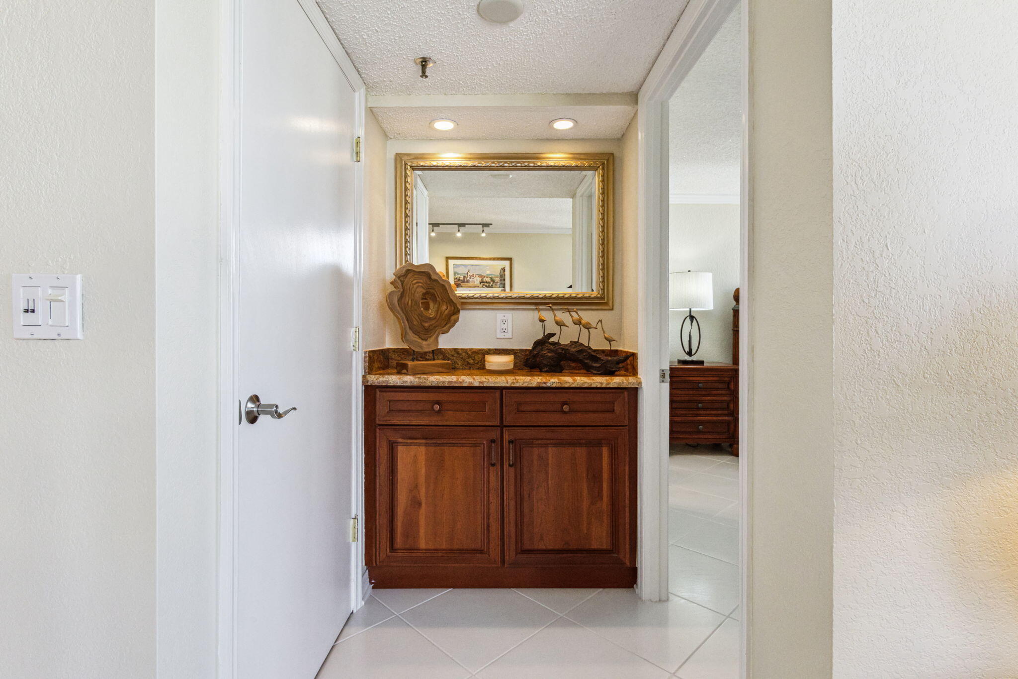 21 Royal Palm Way 606