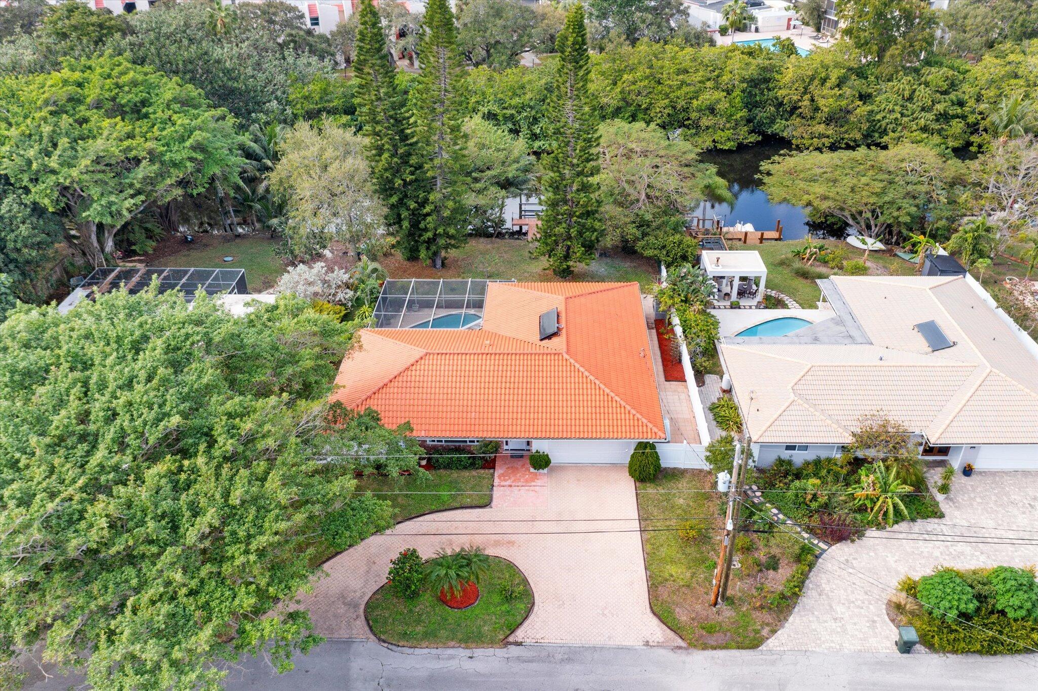 1025 NW 6th Avenue