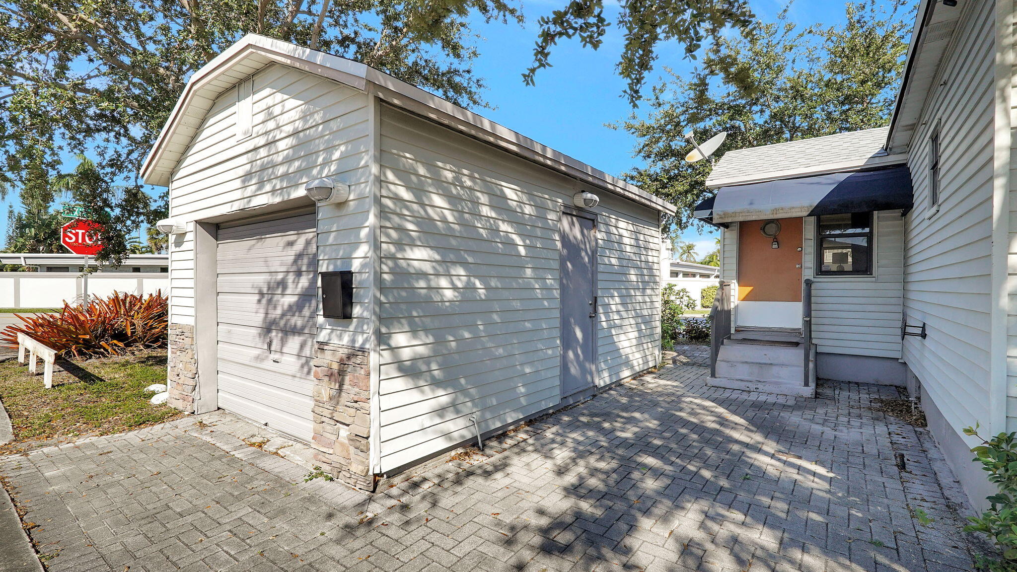 940 SW 2nd Avenue