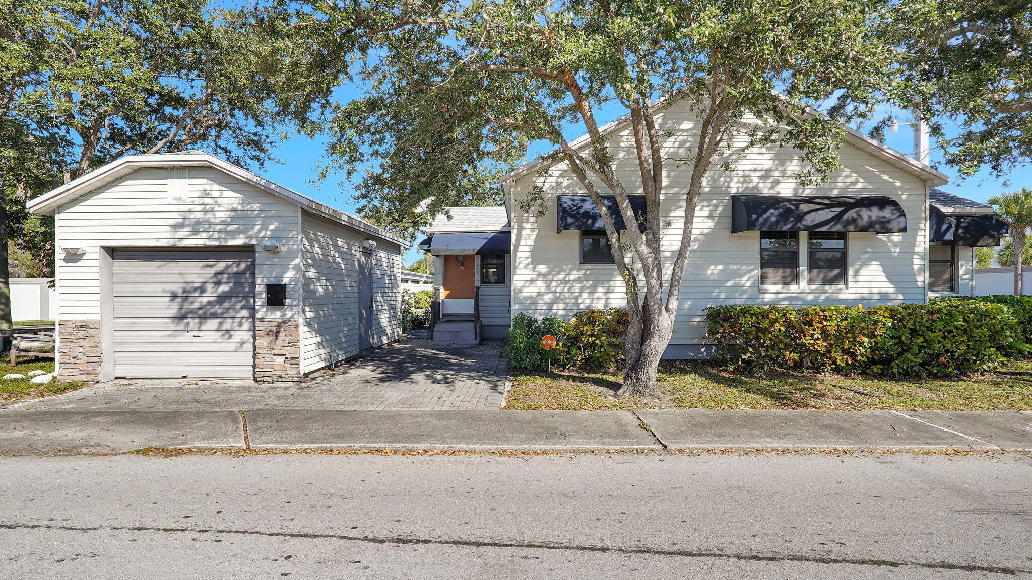 940 SW 2nd Avenue