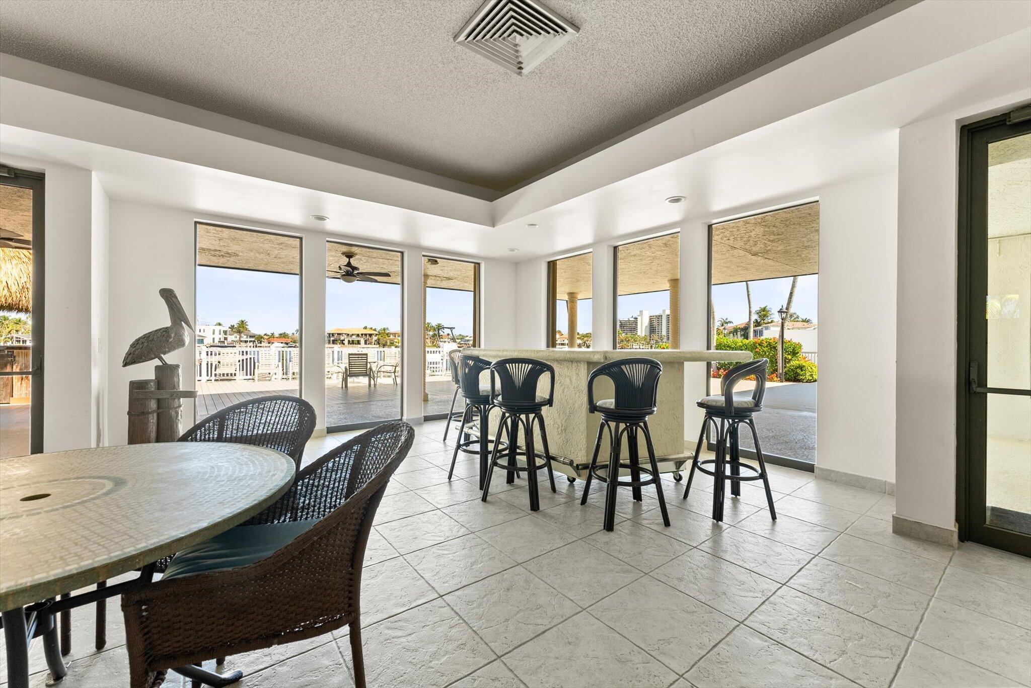 571 Pelican Way