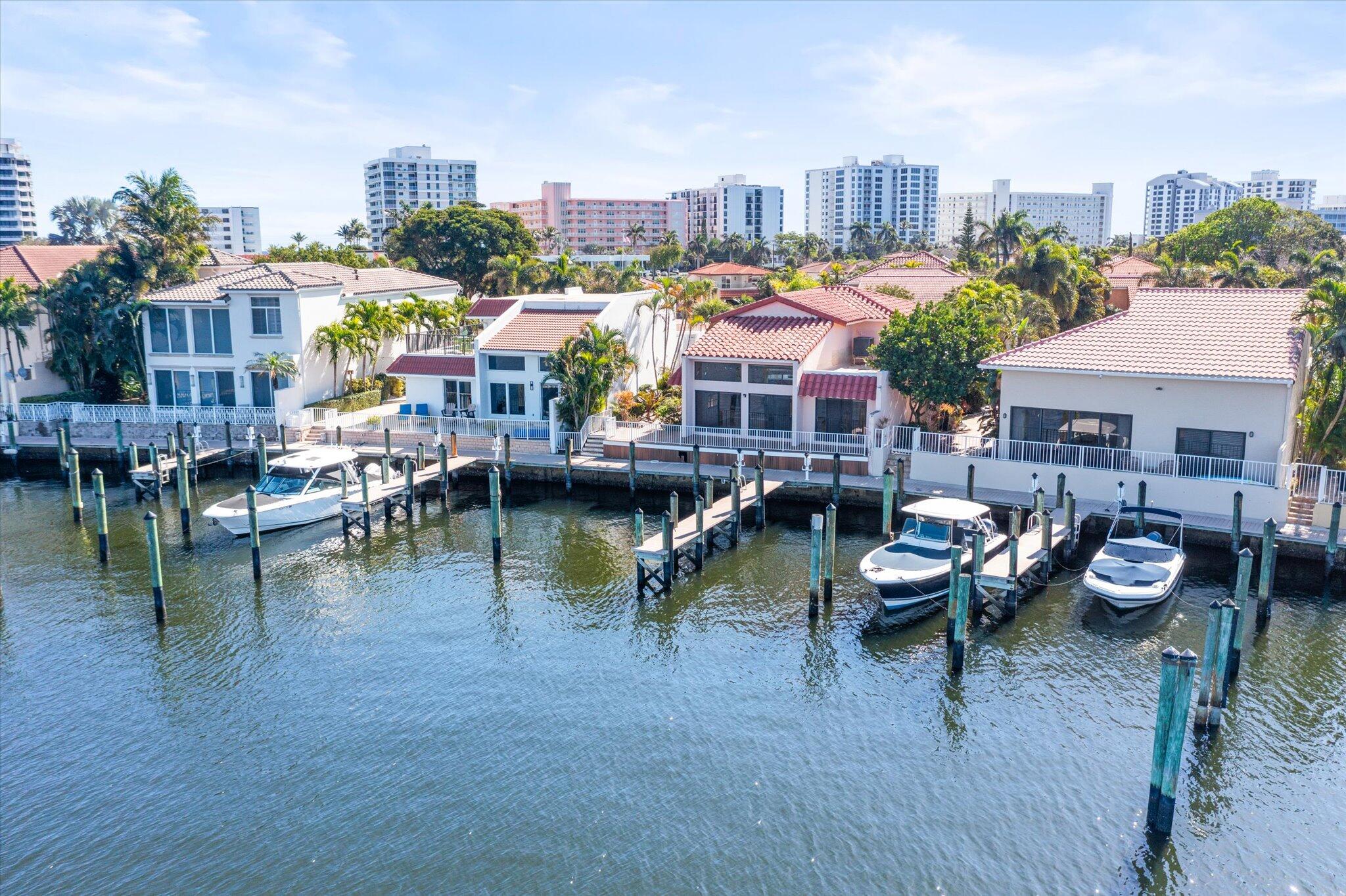 571 Pelican Way