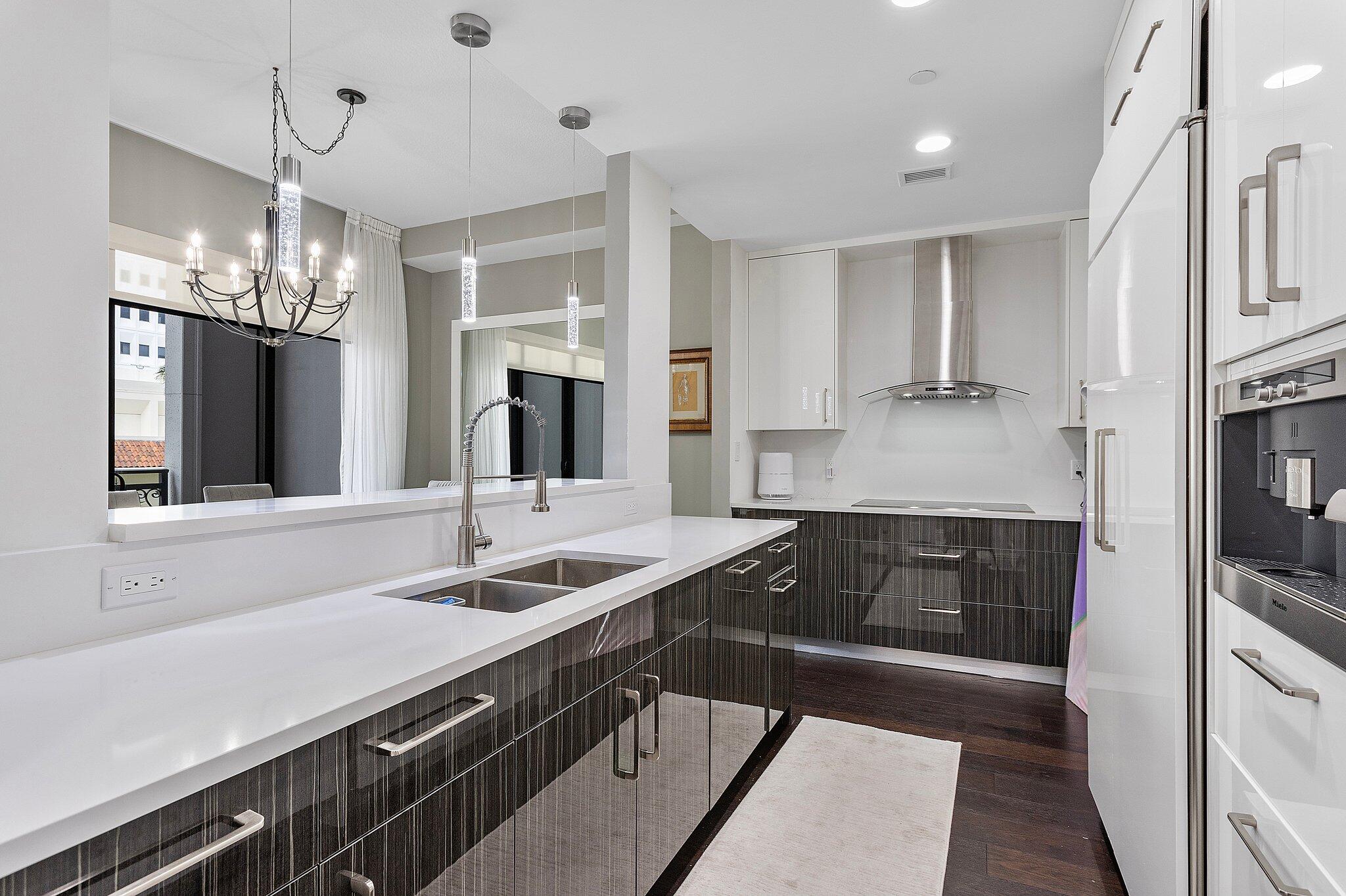 200 E Palmetto Park Road 10