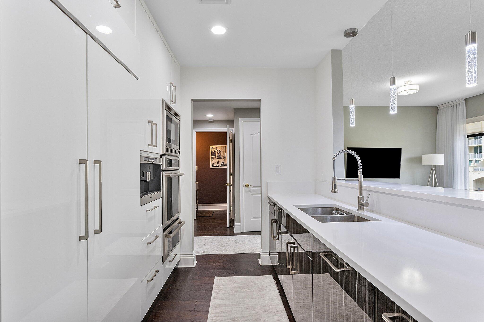 200 E Palmetto Park Road 10