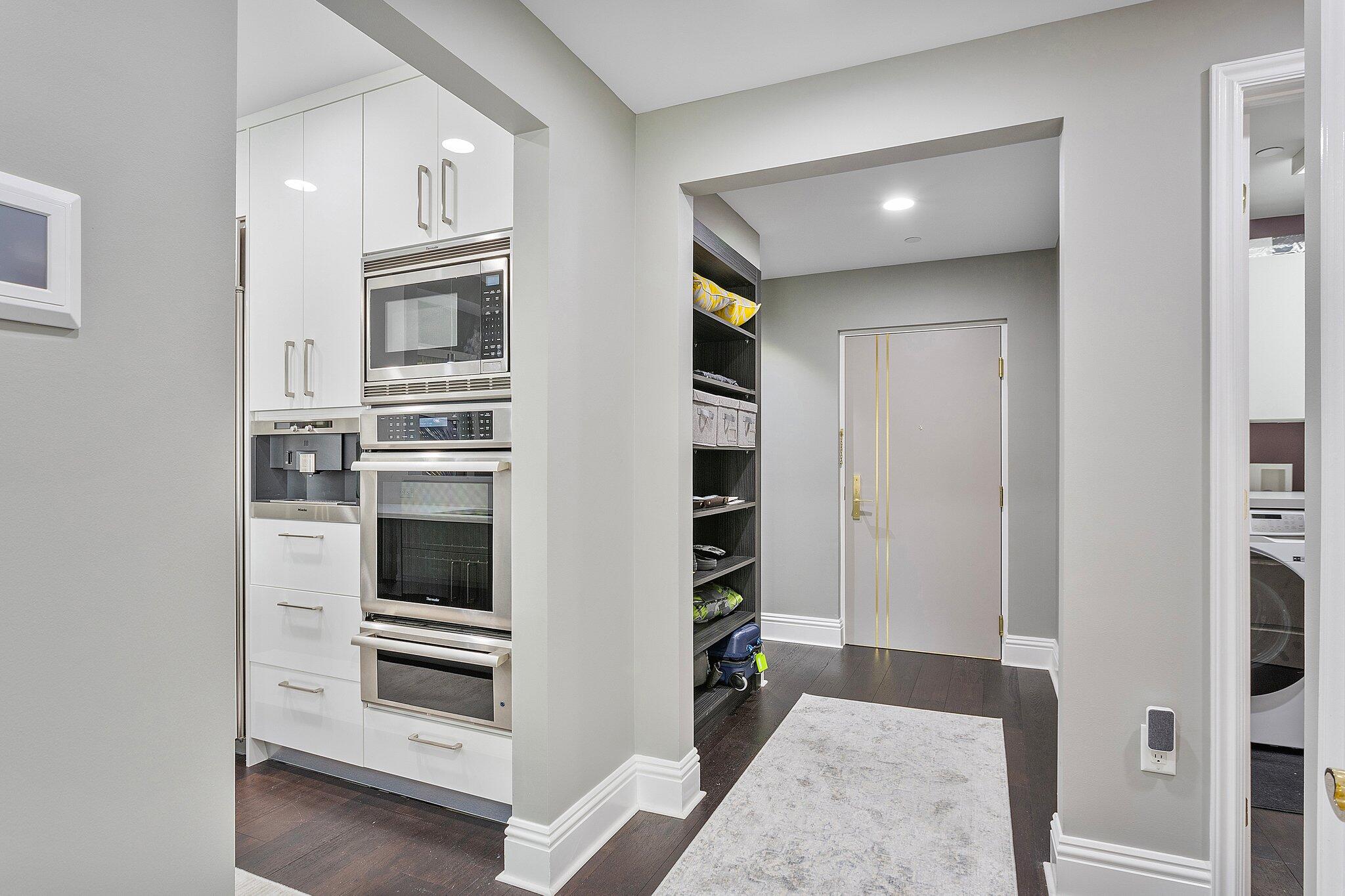 200 E Palmetto Park Road 10