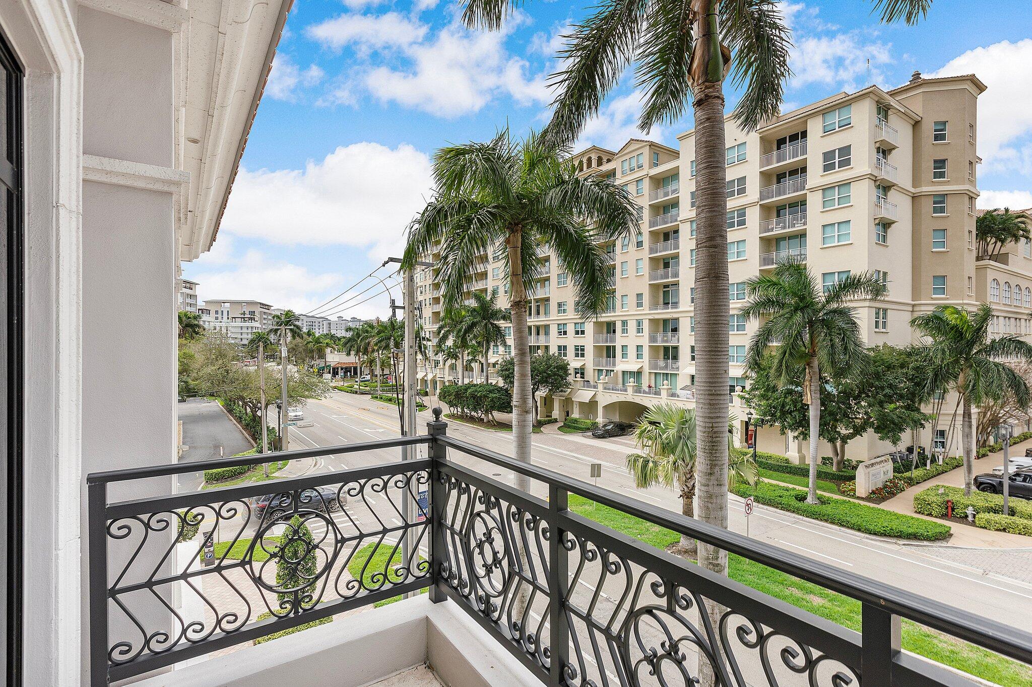 200 E Palmetto Park Road 10