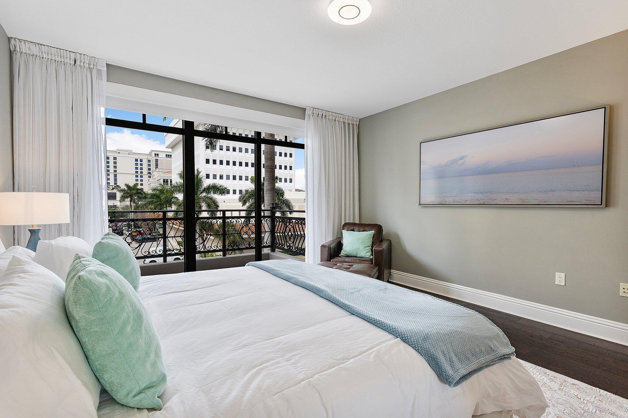 200 E Palmetto Park Road 10