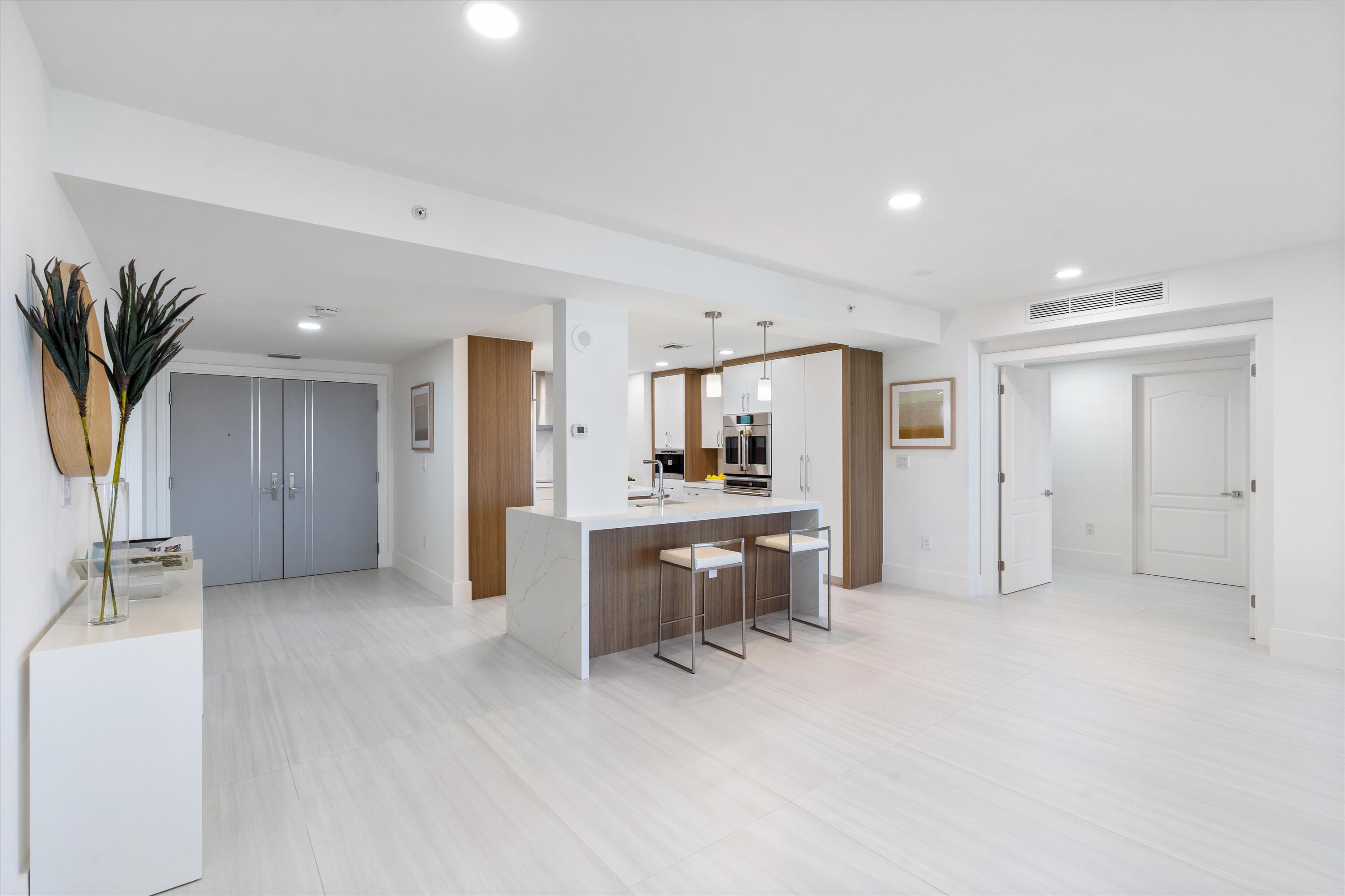 200 E Palmetto Park Road 812